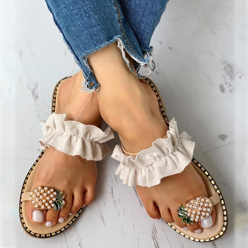 Helene - tropisches Flair, verspielte Sandalen mit Ananas und Rüschendetails verziert