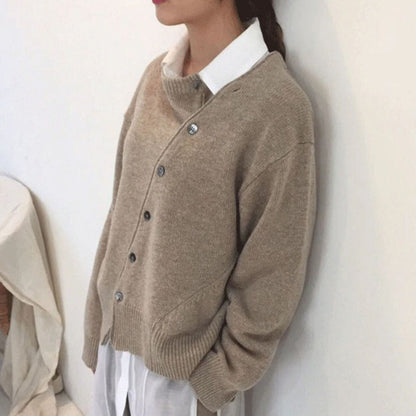 Mila - bequeme und modische Strickjacke