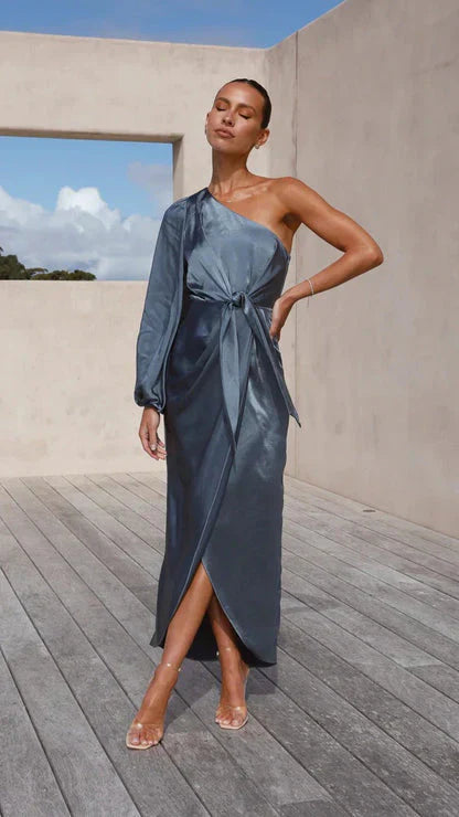 Isabella - Elegantes One-Shoulder-Kleid mit Schleife an der Taille